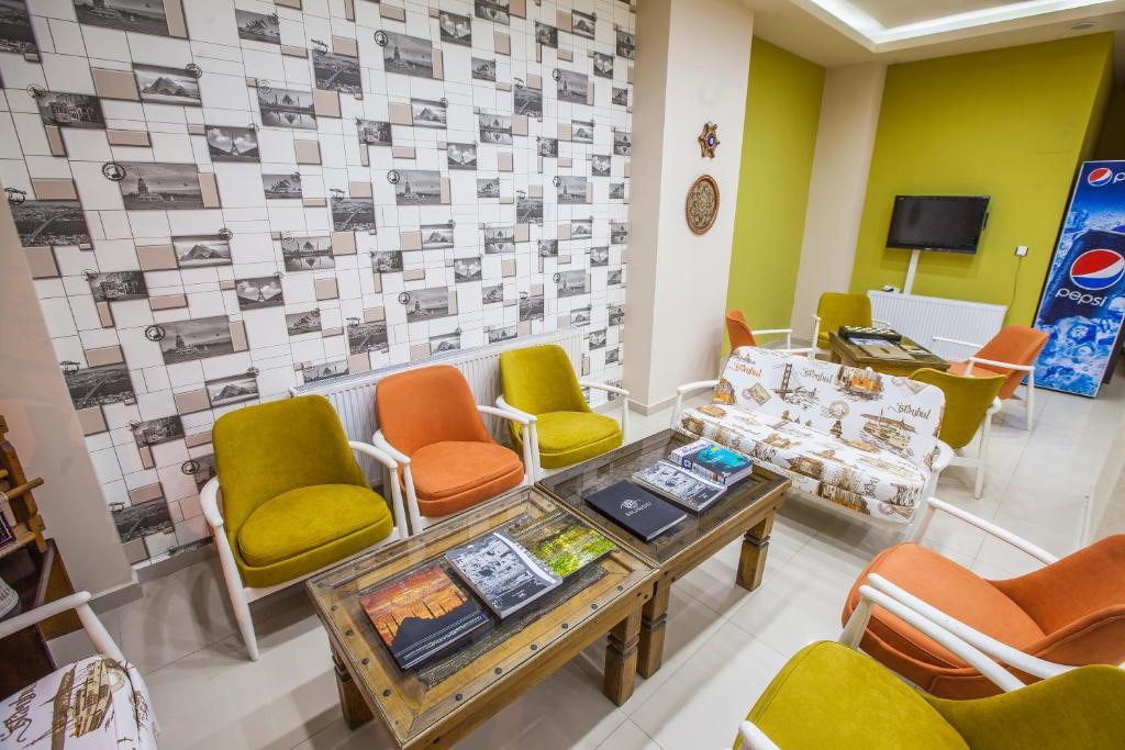 נבשהיר Hotel Seven Brothers מראה חיצוני תמונה