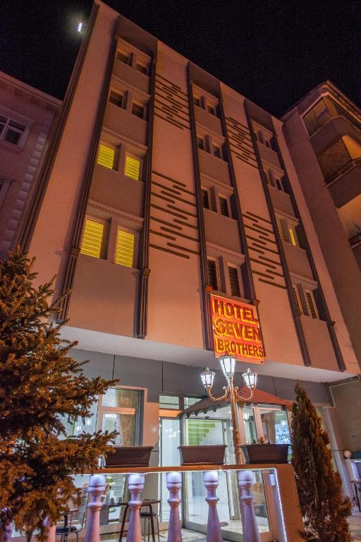 נבשהיר Hotel Seven Brothers מראה חיצוני תמונה
