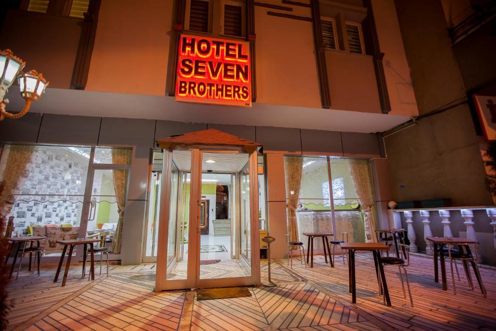נבשהיר Hotel Seven Brothers מראה חיצוני תמונה
